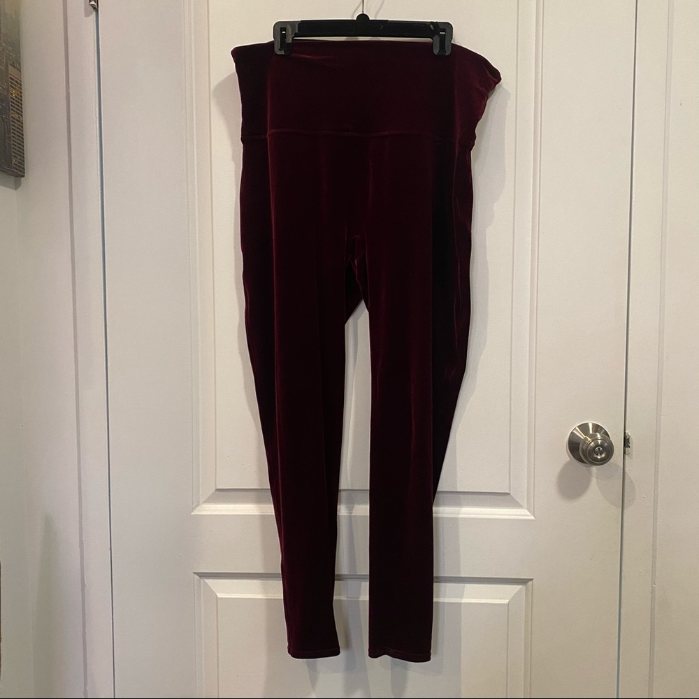 Spanx Velvet Leggings in Color Rich Burgendy - Picture 5 of 6